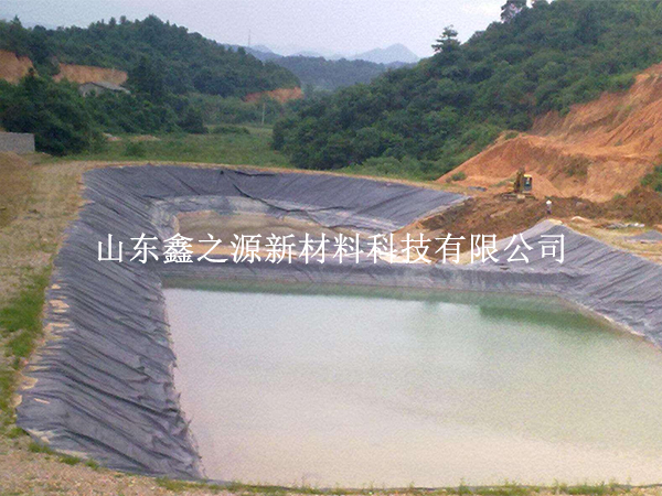 哪些因素可能會破壞蓄水池hdpe土工膜？