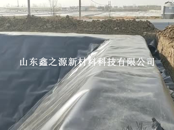 關(guān)于魚(yú)塘防滲膜接縫處理有哪些施工經(jīng)驗(yàn)？