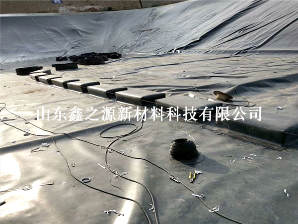 魚(yú)塘養(yǎng)殖防滲膜鋪設(shè)：創(chuàng)新施工，高效防滲的綠色養(yǎng)殖新篇章
