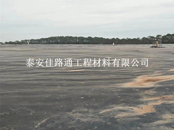 沼氣池黑膜運輸“三字訣”：穩(wěn)、護、查